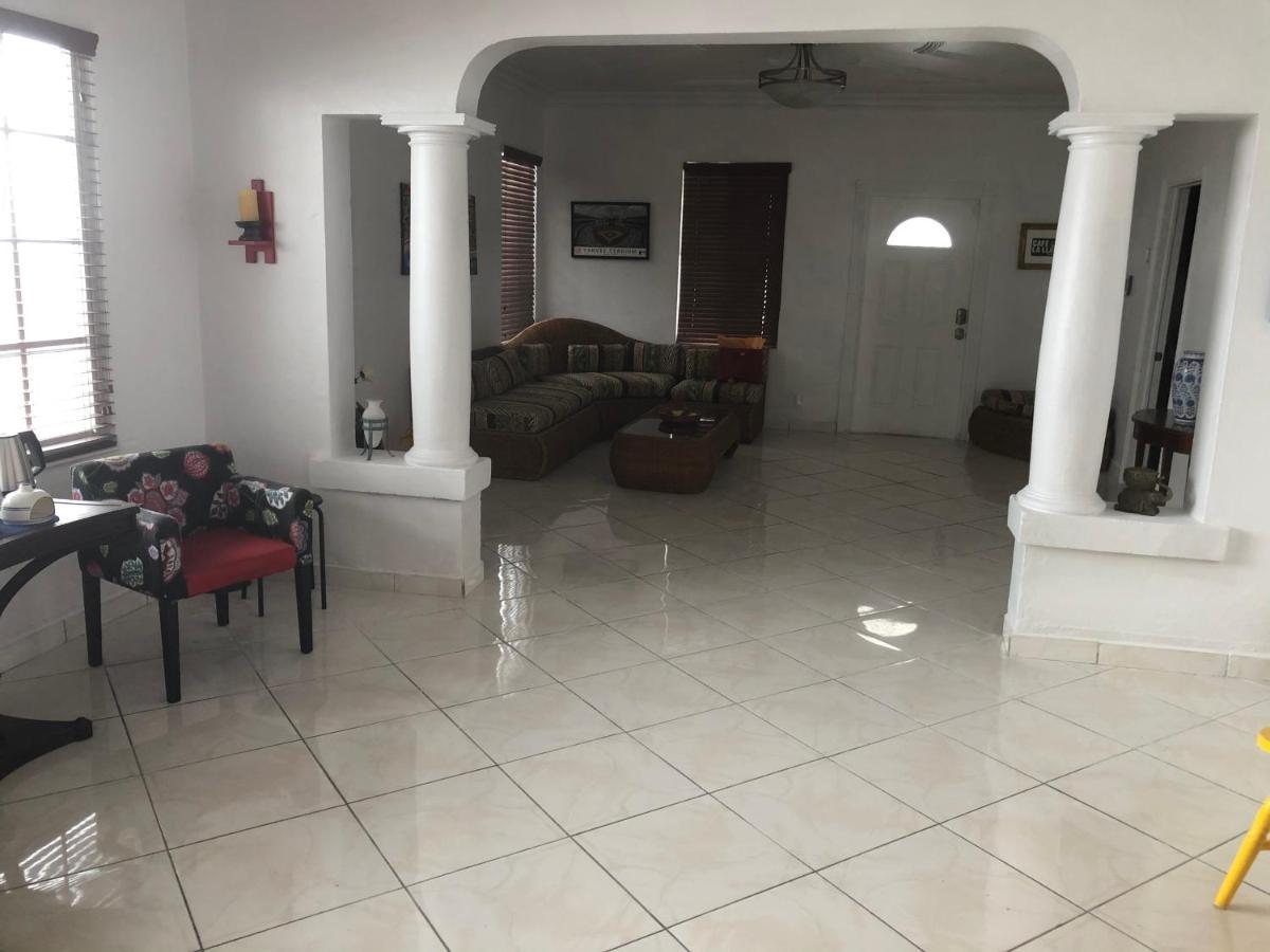 מיאמי Private Room In The Heart Of Calle Ocho מראה חיצוני תמונה