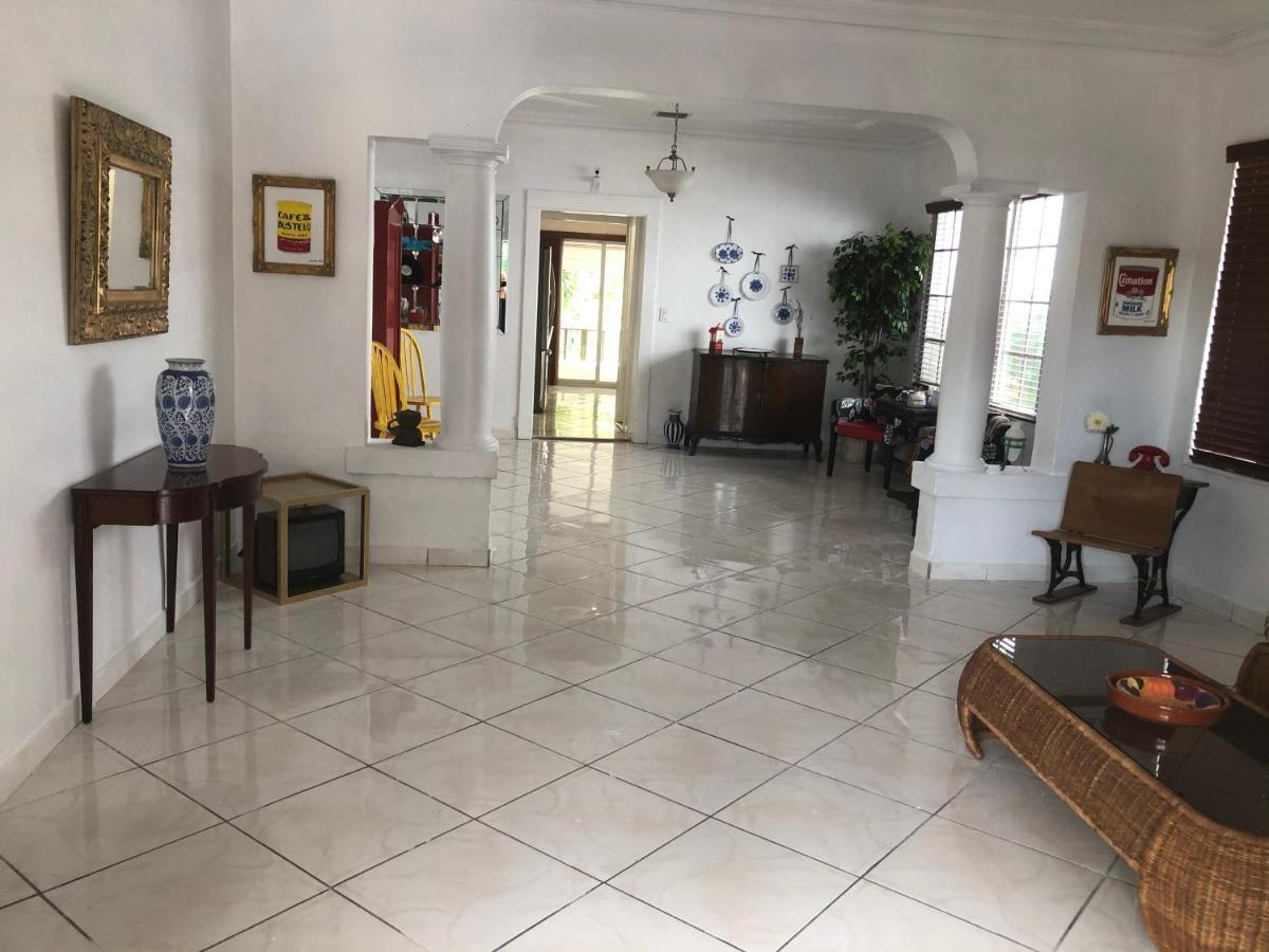 מיאמי Private Room In The Heart Of Calle Ocho מראה חיצוני תמונה